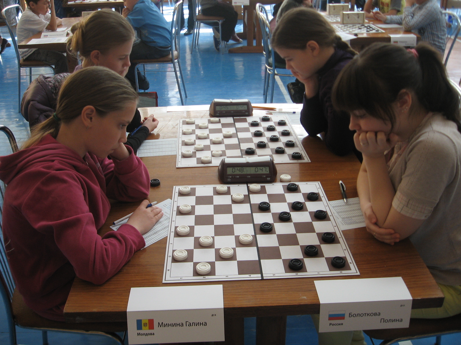 Нажмите для просмотра картинки в полный размер -  Фотогалерея - Чемпионат(Первенство) Европы по шашкам -64 среди юношей и девушек. 2012(Борисов) - 2 й тур - 41.jpg