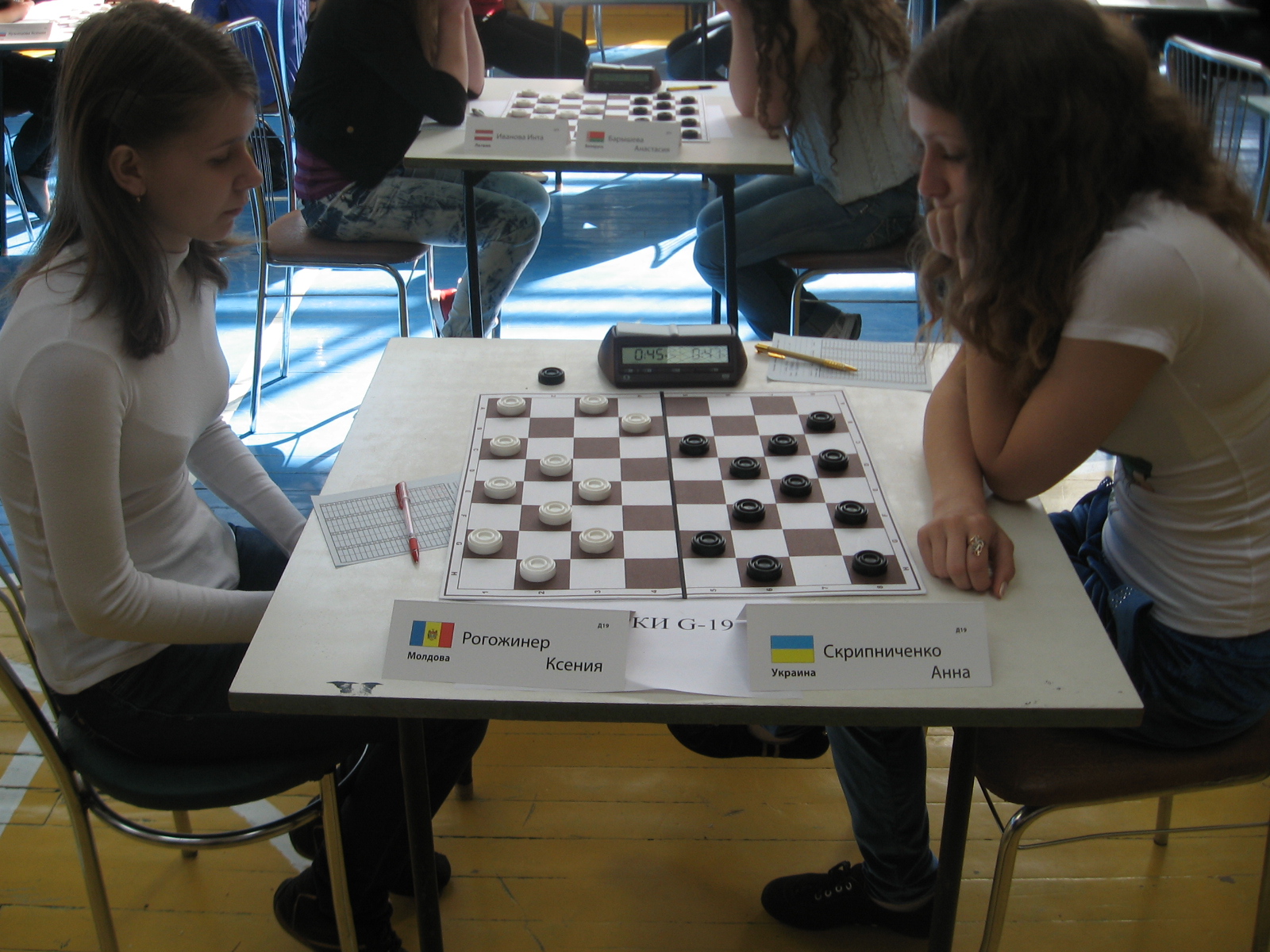 Нажмите для просмотра картинки в полный размер -  Фотогалерея - Чемпионат(Первенство) Европы по шашкам -64 среди юношей и девушек. 2012(Борисов) - 2 й тур - 48.jpg