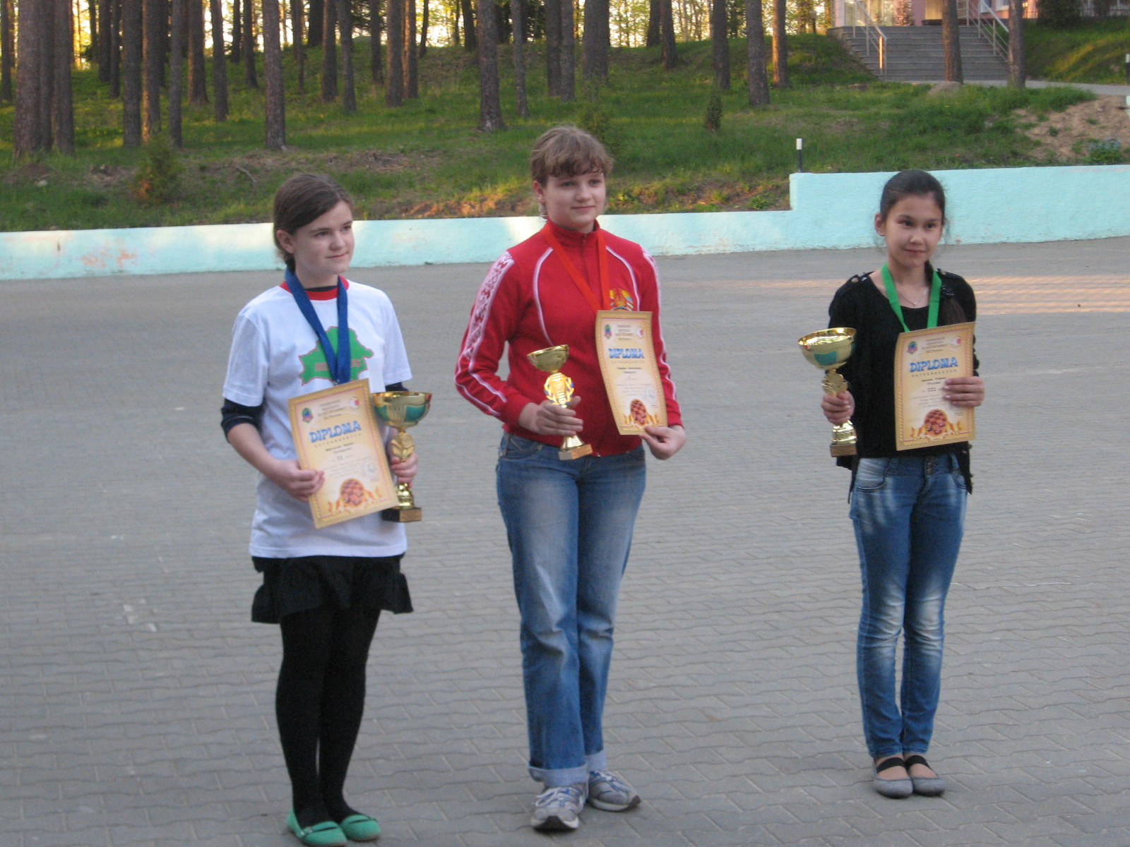 Нажмите для просмотра картинки в полный размер -  Фотогалерея - Чемпионат(Первенство) Европы по шашкам -64 среди юношей и девушек. 2012(Борисов) - награждение - блиц - IMG_9123012.jpg
