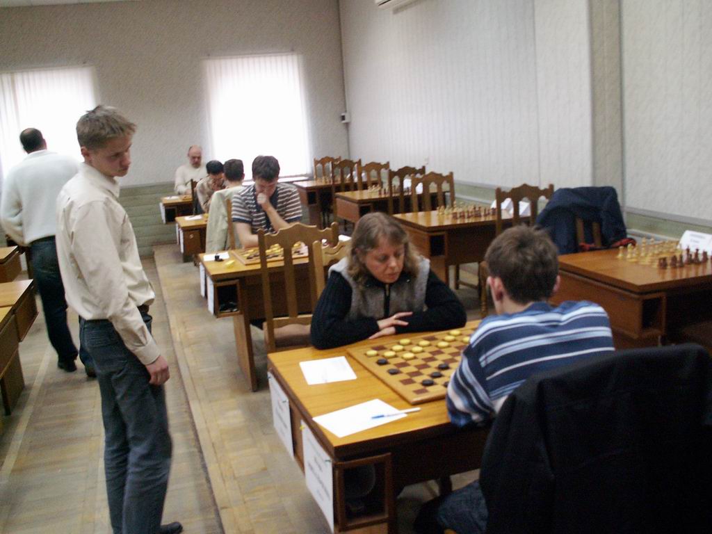 Нажмите для просмотра картинки в полный размер -  Фотогалерея - Чемпионат республики Беларусь по шашкам 100 среди мужчин 14-22 апреля 2008 г. -  - PICT4689.JPG